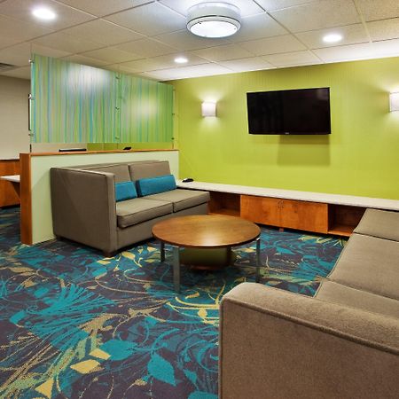 Holiday Inn Express Hotel & Suites Kimball, An Ihg Hotel Exterior foto